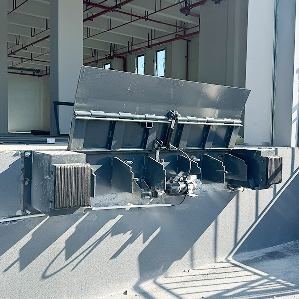Edge-of-Dock Leveler
